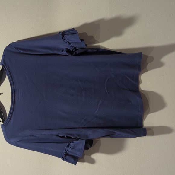 Kim Rogers flared sleeve shirt. - Picture 2 of 4